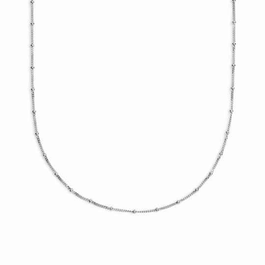 Perlenkette im Diamantschliff